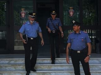 Furto in negozio a Gubbio, due sloveni denunciati dai Carabinieri