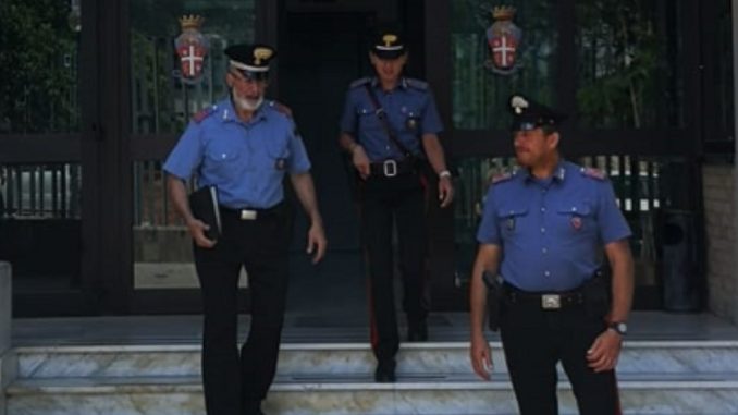 Furto in negozio a Gubbio, due sloveni denunciati dai Carabinieri