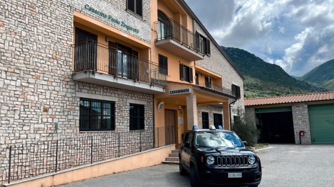 Sfollagente nel marsupio, denunciato 46enne a Gualdo Tadino