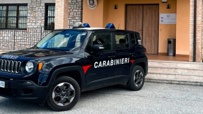 Gualdo Tadino, cocaina nascosta: 19enne denunciato