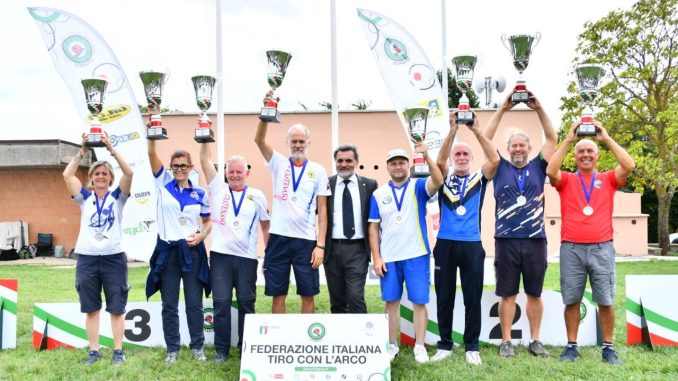 Trionfi e podi alla Coppa Italia Master di tiro con l’arco