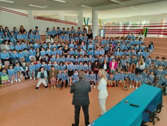 Primo giorno di scuola a Gubbio tra ritorni e simboli
