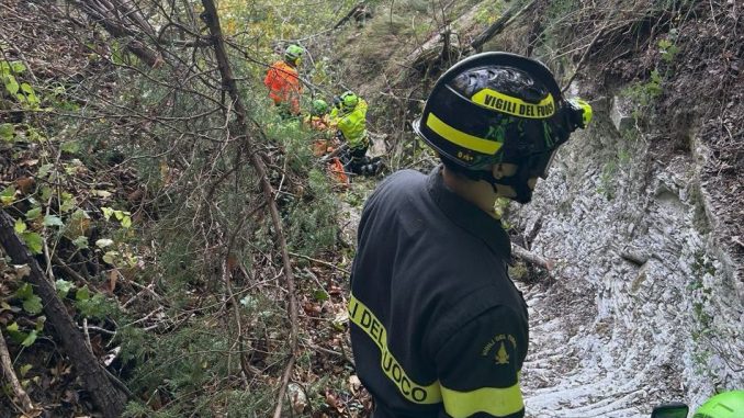 Cacciatore cade in un dirupo, salvato a Gubbio