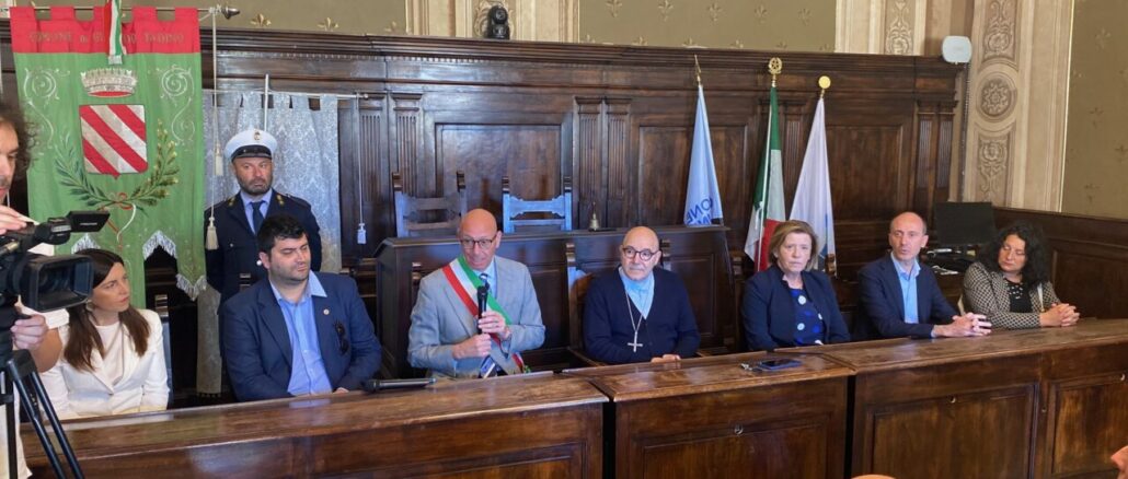 Vescovo Accrocca accolto a Gualdo Tadino