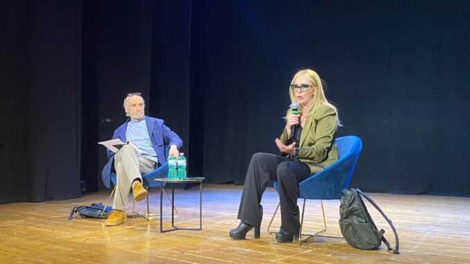 Psicologo di comunità per scuole più sicure contro la violenza